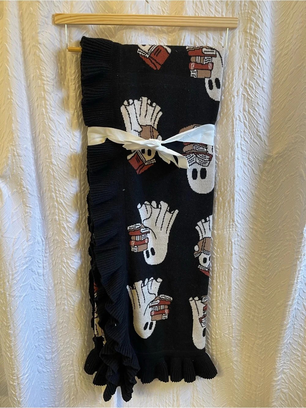 2026 Halloween Ghost Reading Book Blanket in Black - NWT **